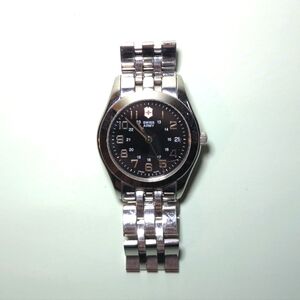 Genuine Swiss Army watch with shiny stainless steel chrome band black watch face